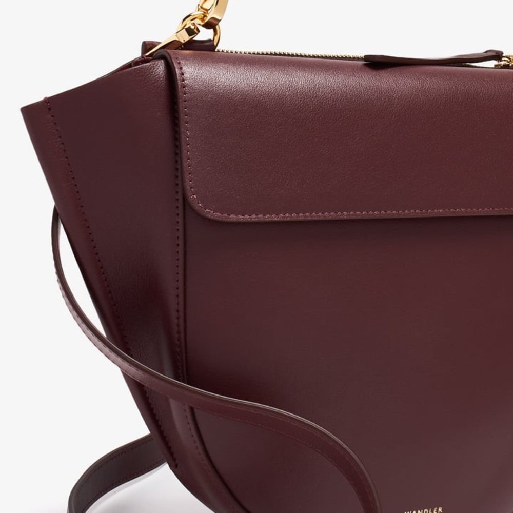 Wandler Medium
Hortensia Burgundy Shoulder Bag - Picture 2 of 7